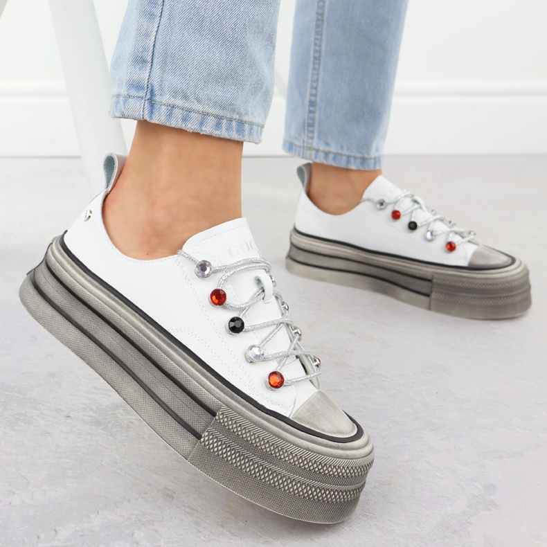 Sneaker in pelle sulla piattaforma bianca Goe NN2N4054 bianco 2