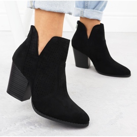 S.Barski Stivali in pelle scamosciata femminile su The Black Openwork Stand S. Barski Hy51-060 nero 2