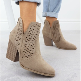 S.Barski Stivali in pelle scamosciata femminile sul Post Openwork S. Barski Hy51-060 beige 2