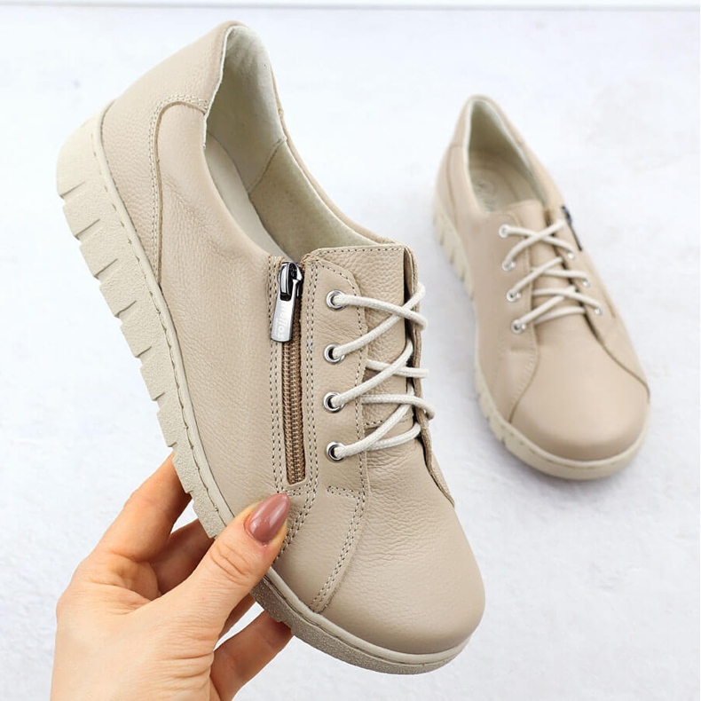 Scarpe in pelle da donna comode beige helios 429 1