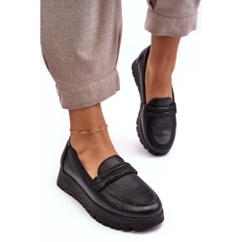 Scarpe in pelle sulla piattaforma con un lemar nero ornamento 2