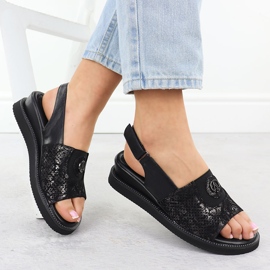 Sandali femminili su una piattaforma con Jezzi nera in gomma RMR2267-2 nero 1