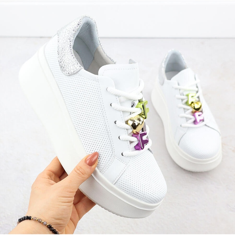 Scarpe in pelle su una sola suola perforata filippo bianca dp6793 bianco 1