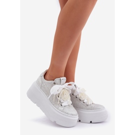Sneaker in pelle sulla piattaforma d'argento Chebello 4658 1