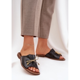 Pelle piatta elegante infradito con un brow lewski 3572 nero 2