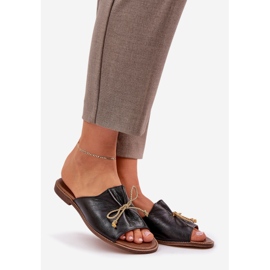 Pelle piatta elegante infradito con un brow lewski 3572 nero 1