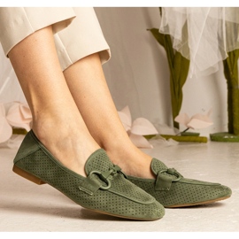 Feles Openwork di Green Women con un ornamento verde 1