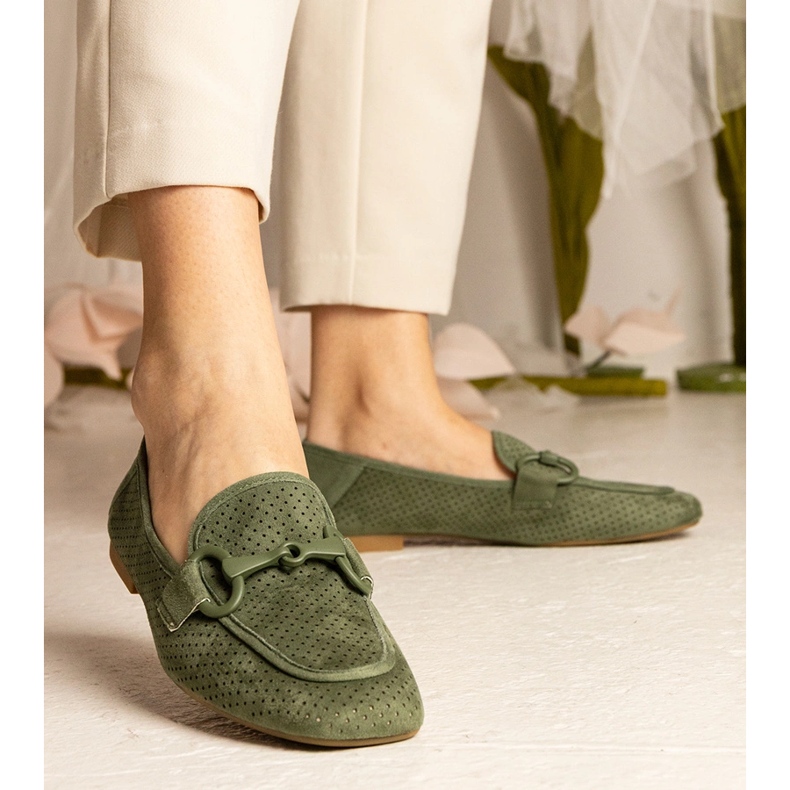 Feles Openwork di Green Women con un ornamento verde 2