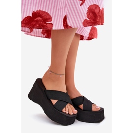 Le infradito da donna su cuneo e piattaforma nera nero 1