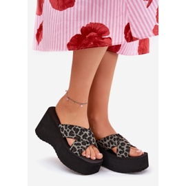 Infradito da donna su cuneo e piattaforma leopardo stampato nero beige 1