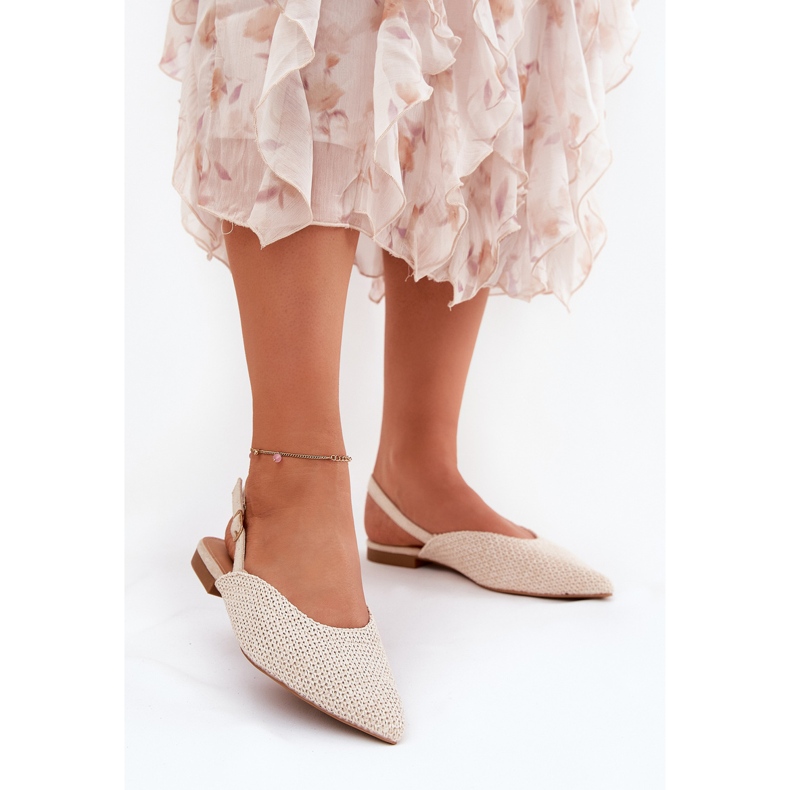 Ballerine con beige della treccia e punta 2