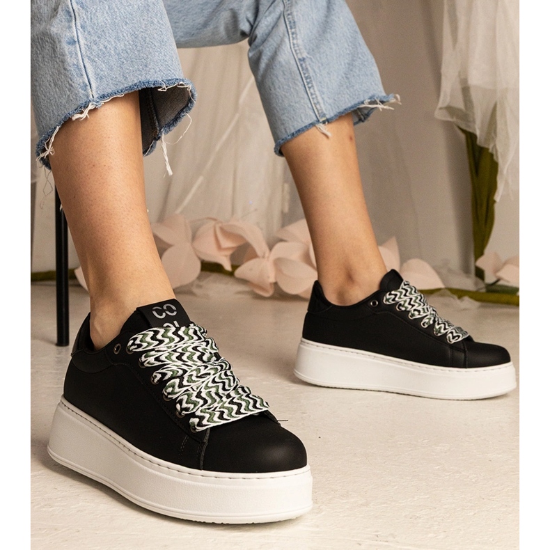 Sneaker da donna nera con allacciatura enorme = nero 1