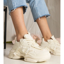 Sneaker beige sport femminili 1