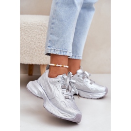 Sneaker da donna decorate con zirconi d'argento 2
