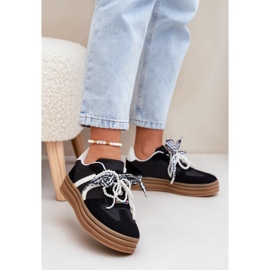 Sneaker femminili sulla piattaforma con decorazioni nere nero 2