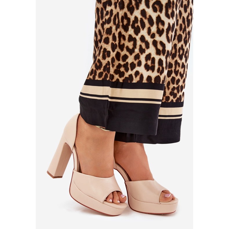 Sandali da donna sul palo e piattaforma eco in pelle beige 1