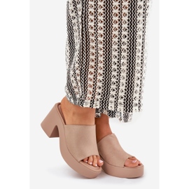 Pantofole da donna sul post e sulla piattaforma Khaki beige 1