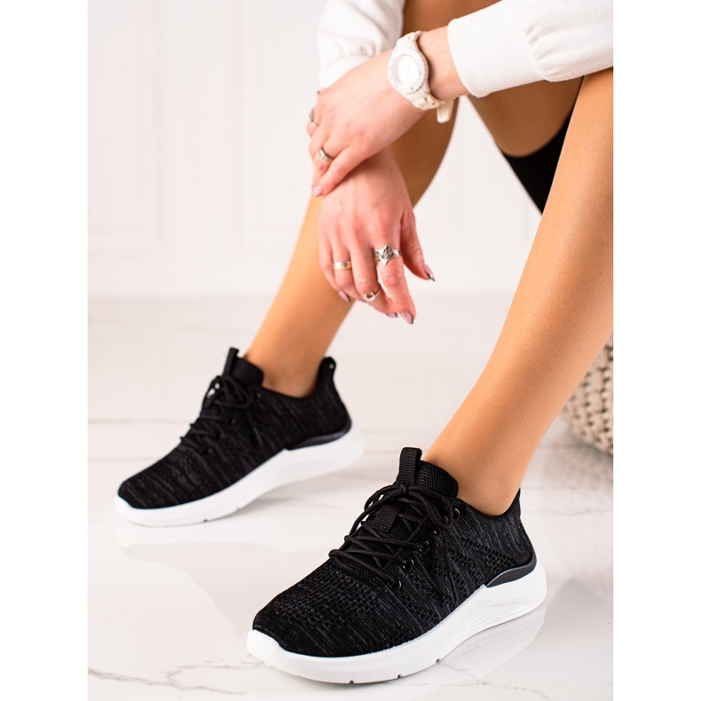 Scarpe nere chiare nero 1
