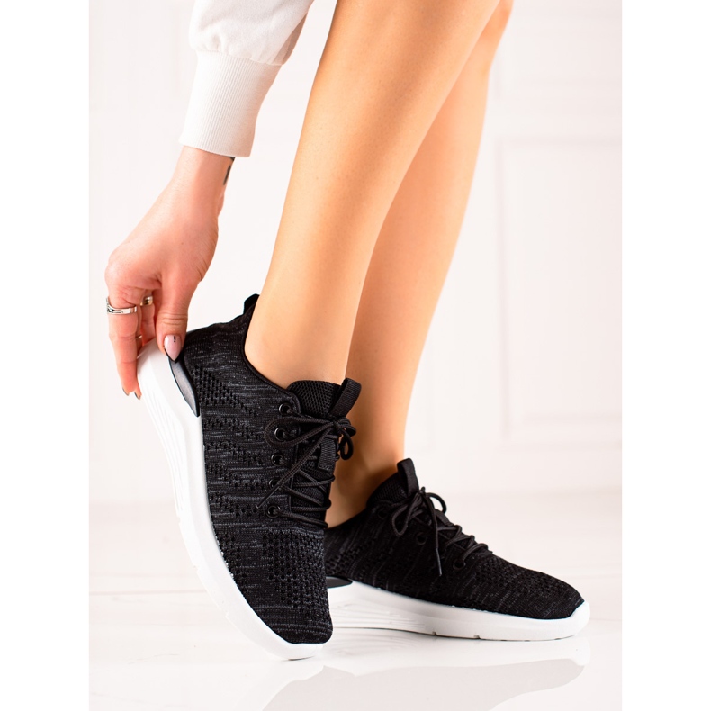 Scarpe nere chiare nero 2