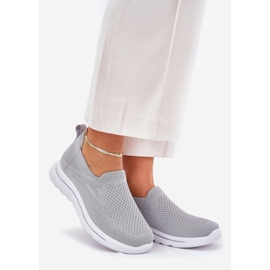 Sneaker di materiale scivolato grigio da donna 1