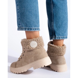 Scarponcini da trekking da donna in montone beige 1