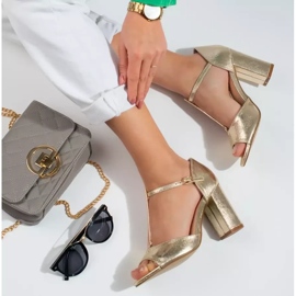 Sandali classici da donna con tacco alto Shelovet color oro d'oro 1