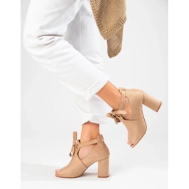 W. Potocki Stivali da donna in pelle scamosciata primaverili sul post Potocki beige 1