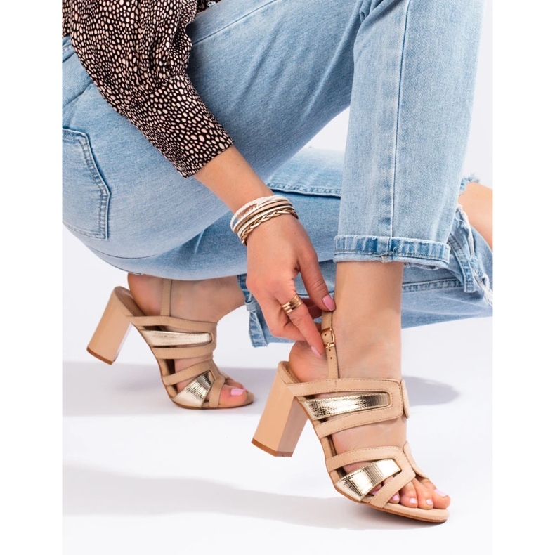 Vinceza Sandali da donna con tacco beige e oro di Vineza 1