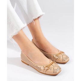 Ballerine traforate beige da donna con catena Shelovet 2