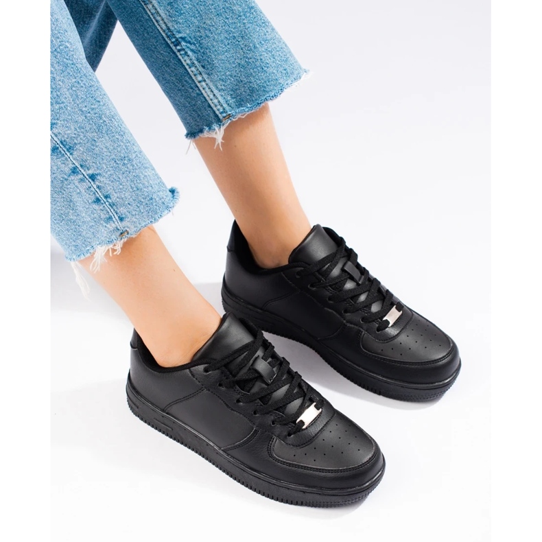 Classiche scarpe sportive da donna nere Shelovet nero 1