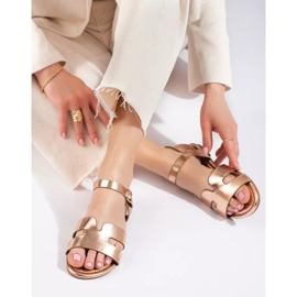 Sandali piatti Shelovet color oro d'oro 2