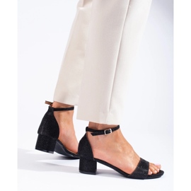 Eleganti sandali in broccato con tacco basso Shelovet nero 1