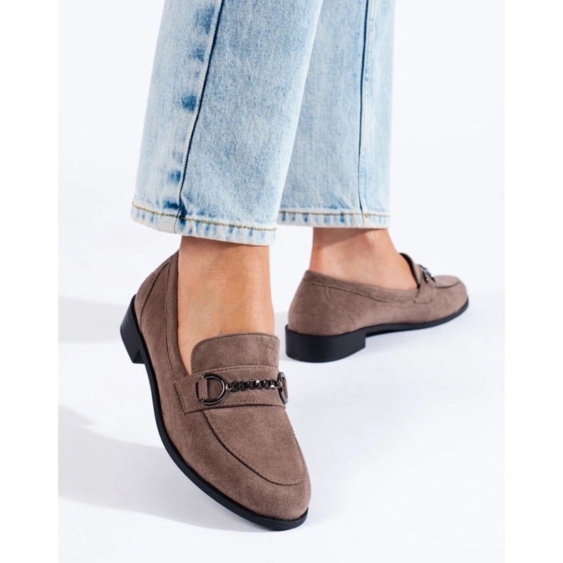 Mocassini da donna in camoscio beige scuro di Shelovet 1
