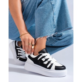 Sneakers da donna bianche e nere di Shelovet con suola spessa nero 1