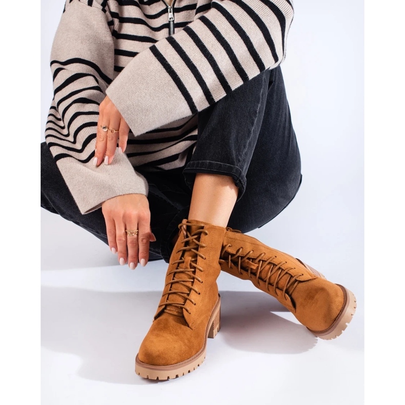 Stivaletti stringati da donna di colore marrone Shelovet 1