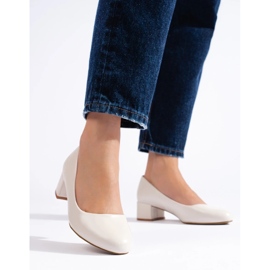 Décolleté da donna con tacco basso, colore beige chiaro 2