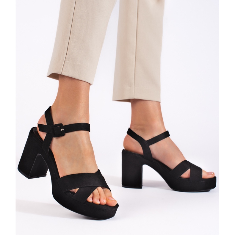 Sandali da donna con tacco in camoscio nero 2