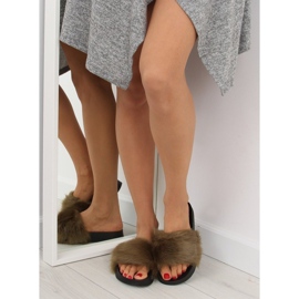 Ciabatte in pelliccia verde S36 verde 1