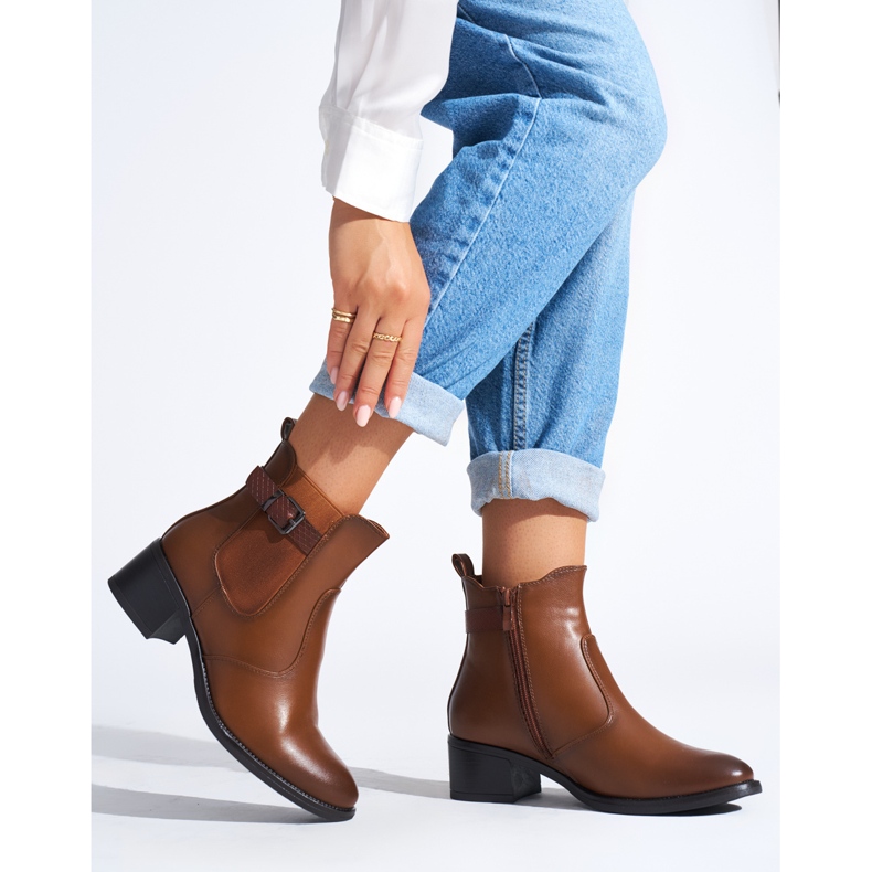Stivaletti da donna marroni con tacco basso marrone 2