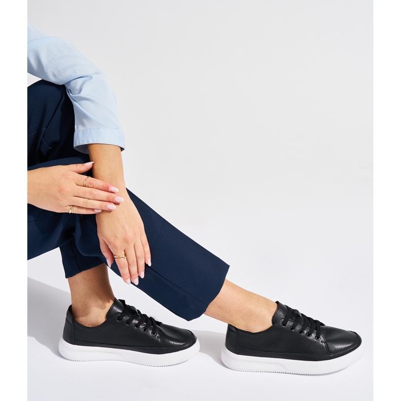 Sneakers nere in pelle traforata di Sergio Leone nero 1
