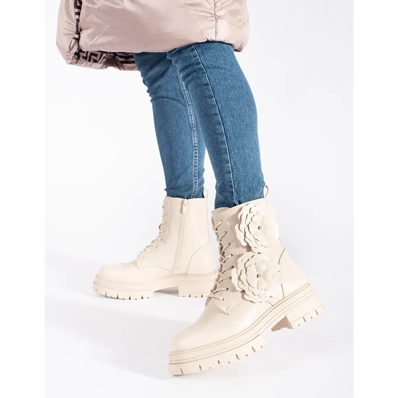 Seastar Lavoratrici isolate beige 1