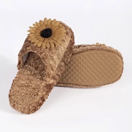 Pantofole per bambini marroni con fiore decorativo marrone 2