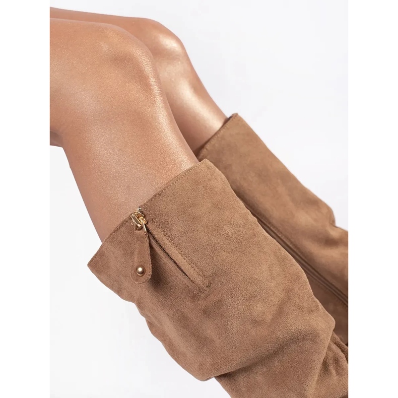 Stivali con zeppa da donna in camoscio beige 1