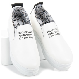 Mckeylor Sneakers slip-on sulla piattaforma bianca 1