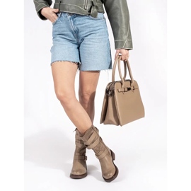 Stivaletti da donna beige con tacco basso e fibbie 2