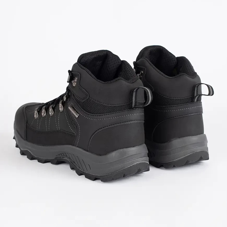 Vico Scarpe da trekking da uomo isolate nere nero 1