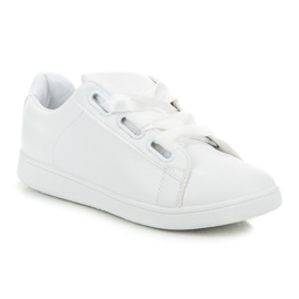 Sneakers Bianche Con Un Nastro bianco 1
