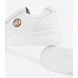 Goodin Sneaker openwork bianche con pelle naturale con un ornamento bianca 2