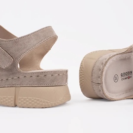 Goodin Sandali in velcro da donna beige con un ornamento 1
