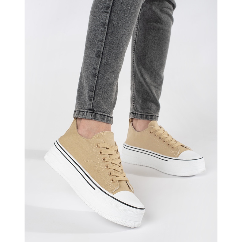 Sneakers da donna beige con suola spessa 1
